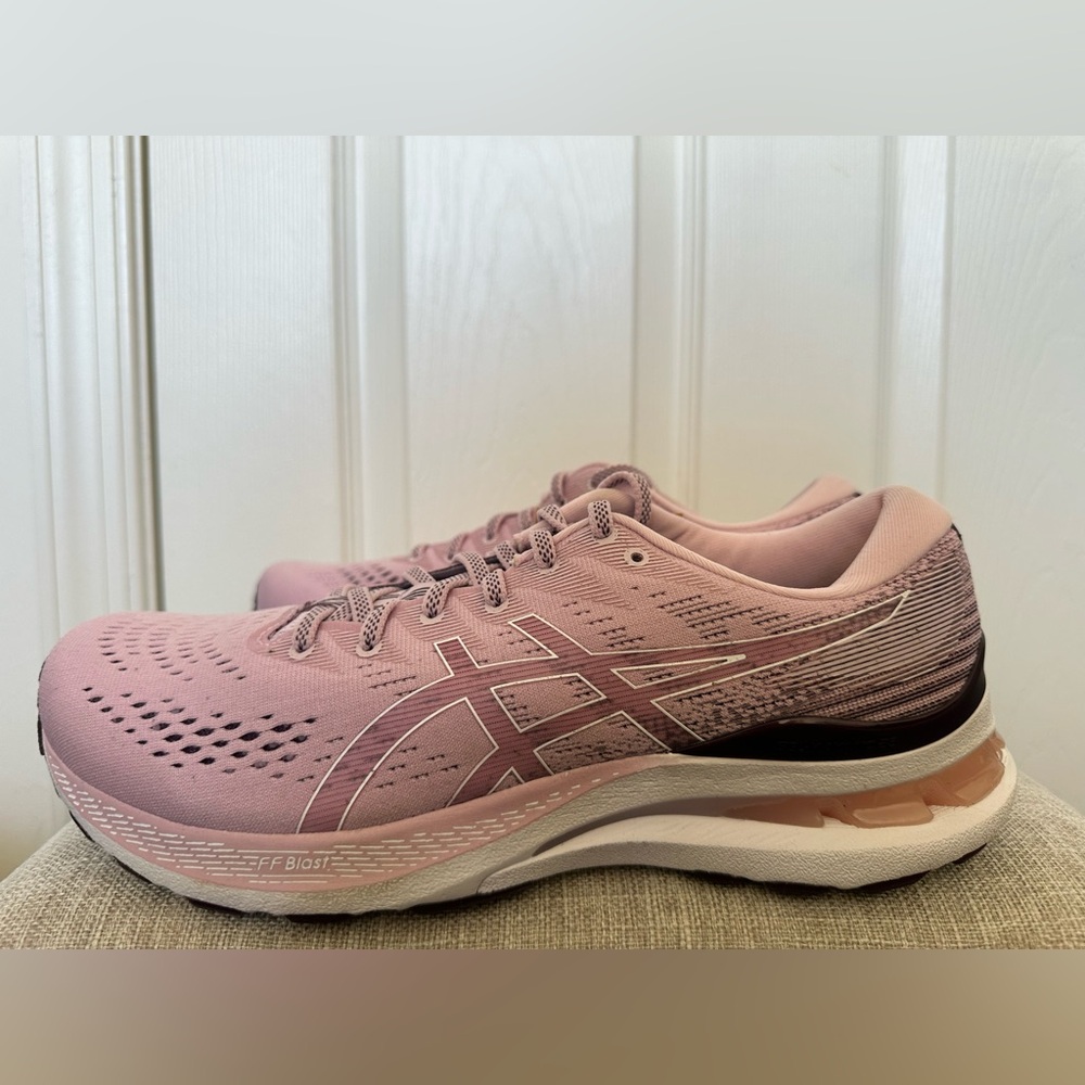 NWT ASICS Gel-Kayano 28 (D Wide) Running Shoes Size 12W
